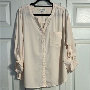 SKIES ARE BLUE Curvy Size 1X Cream Pink Button Down Blouse Roll Tab Sleeves